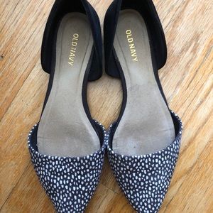 Super cute patterned, pointed-toe flats